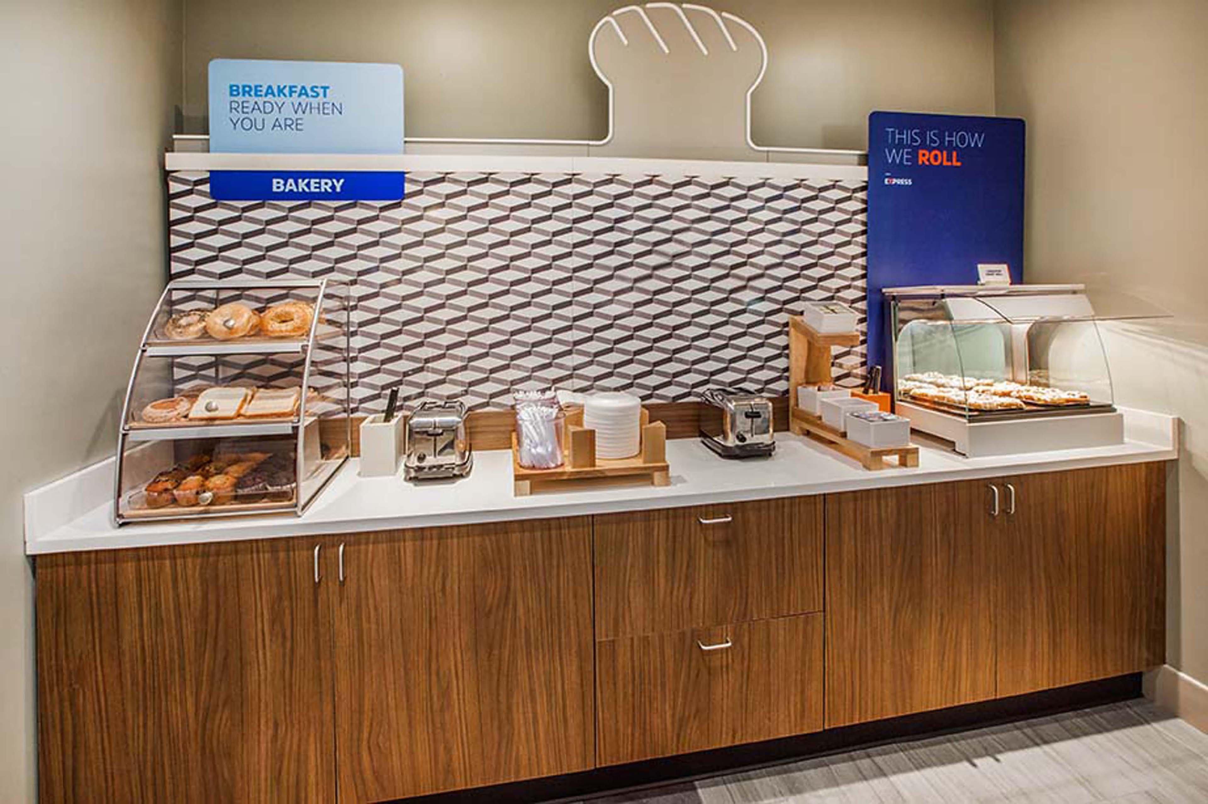 Holiday Inn Express & Suites - Marion By Ihg Extérieur photo